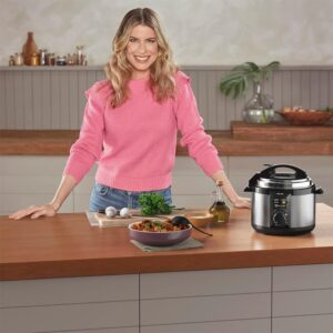 Electrolux Panela pressão elétrica capacidade 3L silenciosa segura 9 travas segurança timer feijão manter aquecido alça antitermica PCE15 inox 220v por Rita Lobo - Imagem 2