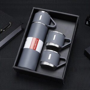 Kit Garrafa Termica Inox 500ML, Kit Cinza | Isolada a Vácuo, Parede Dupla, Com Tampa Caneca e 2 Canecas, Para Quente Gelado - Imagem 5