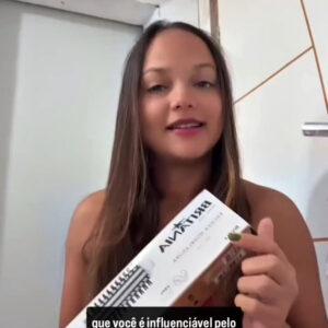 Escova Modeladora Britânia 2 em 1 Branca BEC04 Bivolt - Imagem 2