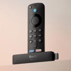 Amazon Fire TV Stick HD (modelo mais recente), Controle Remoto por Voz com Alexa, alimentado pela TV, com configuração simples e Acesso Antecipado à Alexa+ - Imagem 1