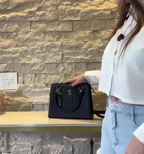Bolsa Feminina Transversal e Alça De Mão E Selten Cor Preto - Imagem 2