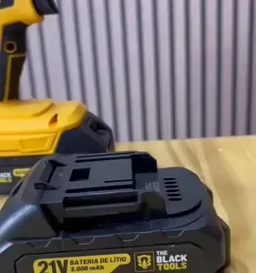 Parafusadeira Furadeira De Impacto The Black Tools Profissional TB-21PX 2 Baterias Com Maleta 60Hz Amarelo - Imagem 12