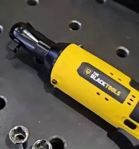 Chave Catraca A Bateria Sem Fio 12v 3/8 Pol 45 Nm BCC120 The Black Tools 110V/220V - Imagem 2