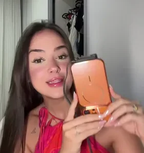 Cabo USB-C para USB-C de 240W com Suporte Dobrável e Carga Rápida de 1.5m - Imagem 19