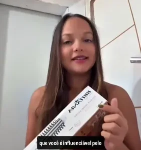 Escova Modeladora Britânia 2 em 1 Branca BEC04 Bivolt - Imagem 2