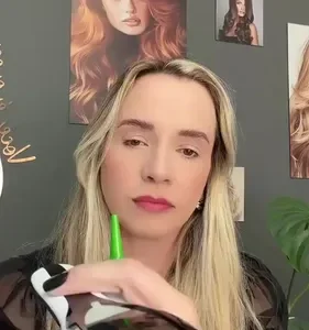 Escova Massageadora Terapêutica Capilar 4 Em 1 Led Cabelo - Imagem 12