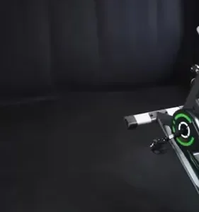 Bicicleta Ergométrica Spinning 20kg Wct Fitness Cor Preto/Verde - Imagem 2