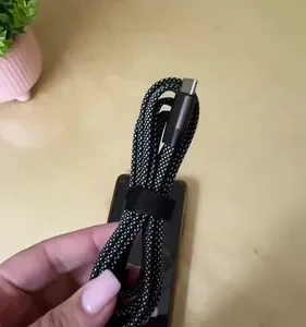 Cabo USB-C para USB-C de 240W com Suporte Dobrável e Carga Rápida de 1.5m - Imagem 21