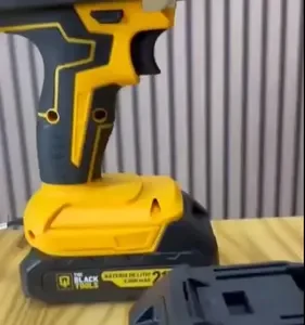 Parafusadeira Furadeira De Impacto The Black Tools Profissional TB-21PX 2 Baterias Com Maleta 60Hz Amarelo - Imagem 13