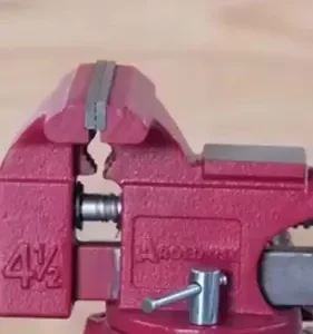 Morsa Torno De Bancada N°5 Profissional Com Mordente Fixo - Imagem 2
