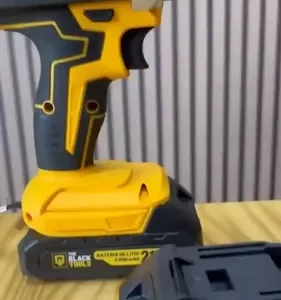 Parafusadeira Furadeira De Impacto The Black Tools Profissional TB-21PX 2 Baterias Com Maleta 60Hz Amarelo - Imagem 13