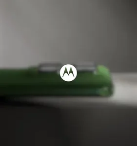 Smartphone Motorola Edge 60 5g - 512gb 24gb (12gb Ram+12gb Ram Boost) Tela Quad-curve Moto Ai 50mp Sony Camera Ultrarresistencia Militar Ip68 + Ip69 - Verde - Imagem 2