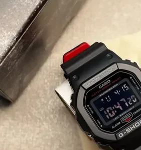 Relógio Casio G-shock Masculino Digital Dw-5600uhr-1dr - Imagem 2