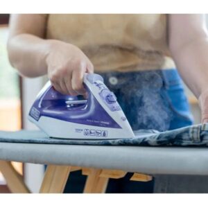 Ferro de Passar Roupa a Vapor e a Seco Black+Decker FX1050 Branco e Roxo - Imagem 4