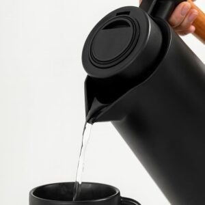 Garrafa Térmica 1L Premium – Design Elegante em Preto com Cabo de Madeira | Ideal para Café, Chá e Bebidas Quentes | Mesa Posta Sofisticada - Imagem 3
