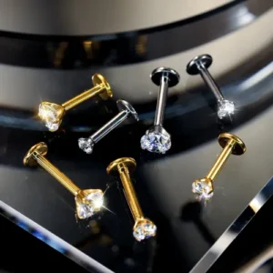Piercing Labret Titânio Push Pin Ponto De Luz Cravejado Pvd - Imagem 5