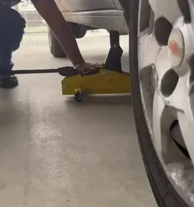 Macaco Hidraulico Jacare 2 Toneladas Jacarezinho Com Maleta - Imagem 2