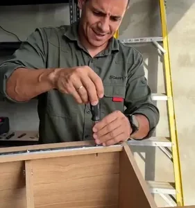 Parafusadeira E Furadeira Profissional 2 Baterias Sem Fio - Imagem 14