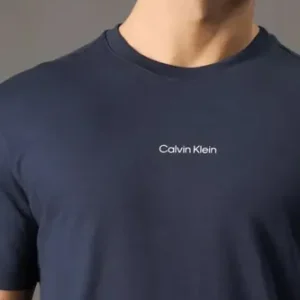 Camiseta Calvin Klein Logo Centralizado Minimalista Algodão - Imagem 6