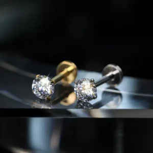 Piercing Labret Titânio Push Pin Ponto De Luz Cravejado Pvd - Imagem 6