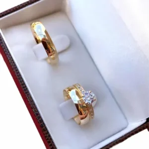 Par Alianças Tungstênio 4mm Banhada Ouro 18k Com Solitario - Imagem 2