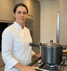Panela de Pressão 7 litros Alumínio Preta Grande Segura Reforçada Cozimento Rápido Econômica Fechamento Interno - Imagem 10
