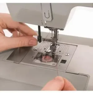 Máquina Singer Facilita Pro 4423 Zig Zag 23 Pontos Decorativos Portatil - Imagem 6