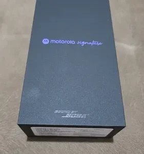 Smartphone Motorola Signature 5G - 512GB 24gb (12gb Ram + 12gb Ram Boost), 3 cameras 50MP Sony Lytia e Zoom 100x, Tela 1.5K extreme Amoled 165hz - Preto - Imagem 10