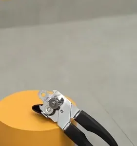 Abridor De Lata Automático Manual Profissional Aço Inox Emborrachado Abre Latas Fácil Sem Esforço Corte Lateral Seguro Sem Rebarbas Abridor De Lata Cozinha Casa Restaurante Bar Uso Diário Premium - Imagem 2