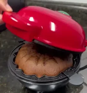 Mini Máquina De Bolo Bolinho Elétrica Portátil Pequena 110v - Imagem 3
