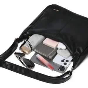 Bolsa Hobo Feminina Preta Couro Sintético Moderna Ajustável - Imagem 7
